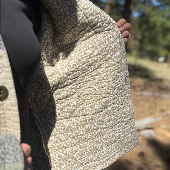 Quilted Women's Patchwork Utility Jacket - Picture 9 of 12